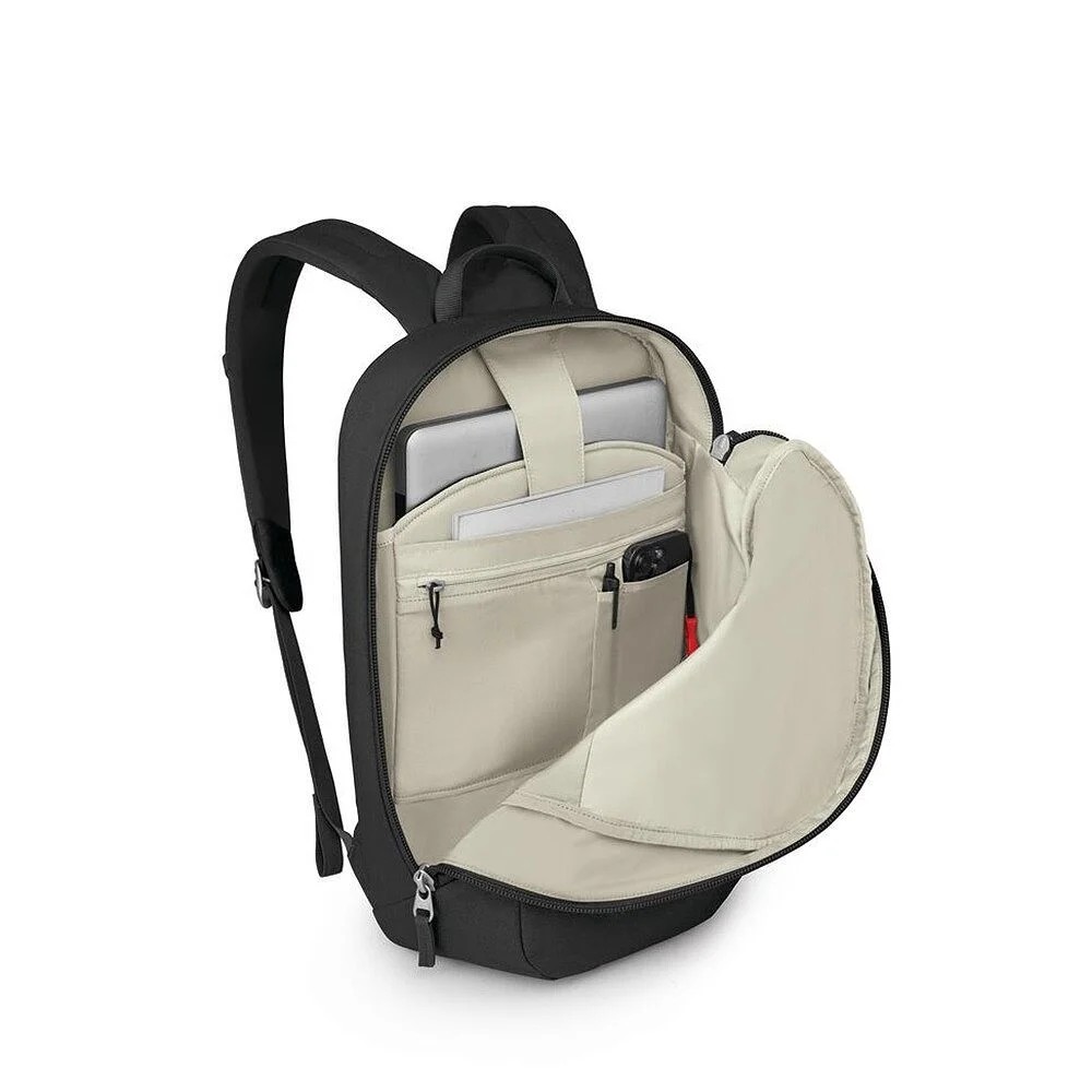 OSPREY Arcane Large Day Black městský batoh s minimalistickým designem